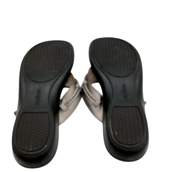 Minnetonka Sandals Thong Slides Summer Women’s Size 10 Silverthorne Pewter Rodeo - Picture 5 of 6